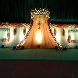 Umra Gulmahal Flower Decorations